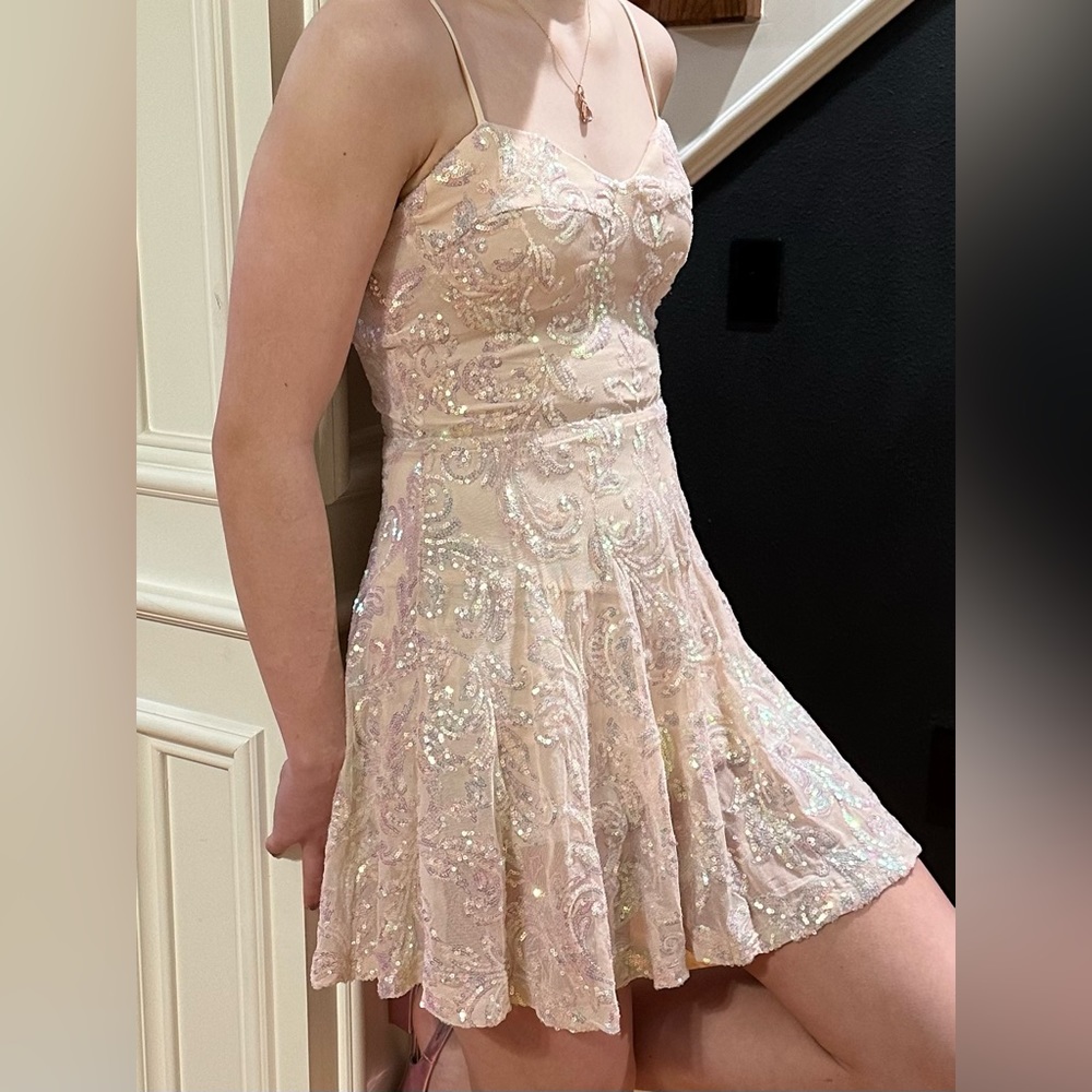 Pale Pink Iridescent Sequin Strapless Dress 👗